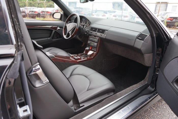 Ez a V12-es Mercedes már 19 éves, mégis szűz, első tulajdonosát keresi 5