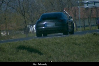 Csak dísz volt a 90-es tábla, jól odalépett a Porschénak