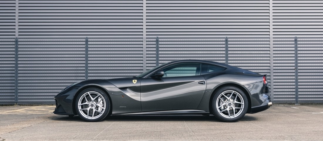 Öt szett gumit játszott le róla, kellett neki egy Ferrari otthonra is