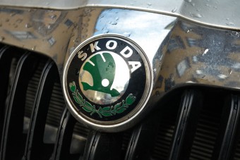 Több hétnyi szünet után a Škoda is újraindul 