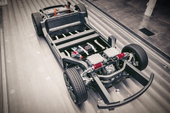 2 mp alatt gyorsul 100 km/órára ez az izé