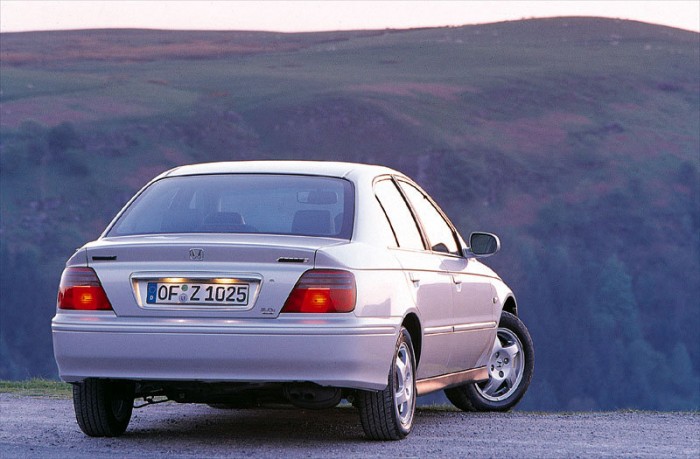 Hátul szűk a Honda Accord, mi legyen helyette? 1