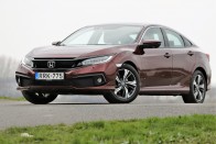 Akár hibátlan is lehetne: Honda Civic 1,5 teszt 46