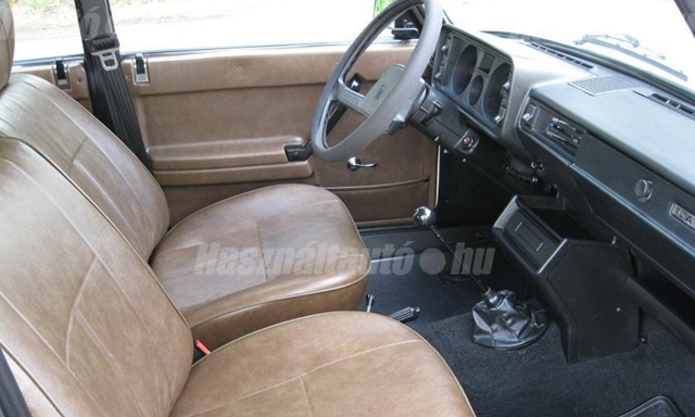 Szinte újautó-árban adják ezt az öreg kocka-Ladát 2