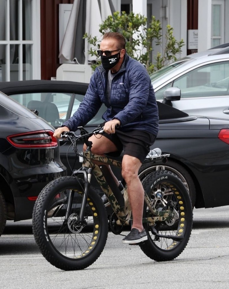 Schwarzenegger maszkját lehetetlen überelni 2