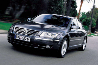 Ma már gombokért adják a Volkswagen kényeztető luxusautóját