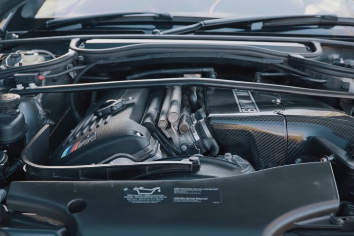 Hősöm az ember, aki kézi váltót pakolt a BMW M3 CSL-be! 5