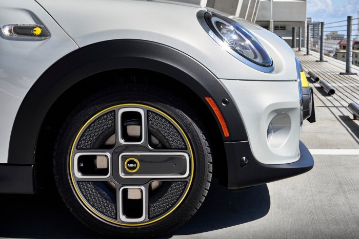 A vírus névváltoztatásra kényszerítette a MINI-t