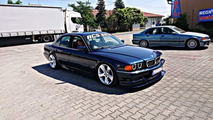 Egy körforgalmon is átugratott már ez a hazai BMW, de végül minden jól alakult 5