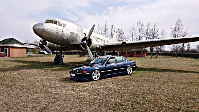 Egy körforgalmon is átugratott már ez a hazai BMW, de végül minden jól alakult 1