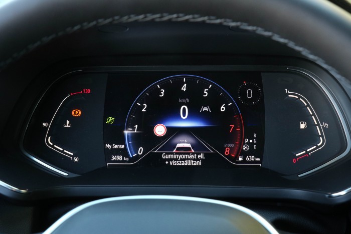Teszteltük a Renault-sikermodelljét: itt az új Captur 10 Teszteltük a Renault-sikermodelljét: itt az új Captur 10