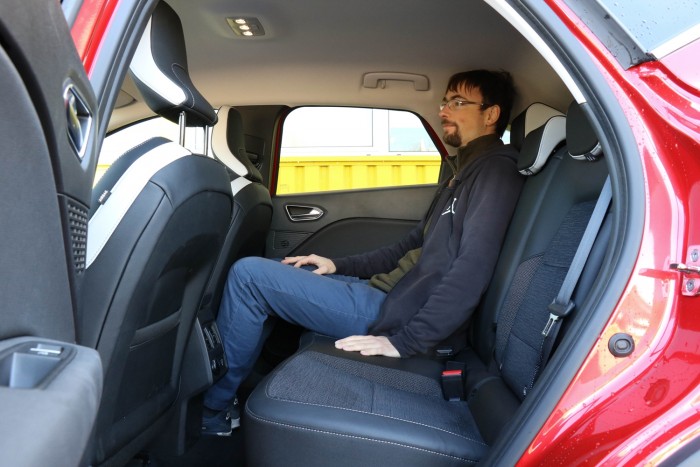 Kisautó vagy SUV? – Mivel járok jobban? 13 Kisautó vagy SUV? – Mivel járok jobban? 13