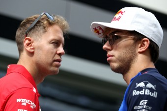 F1: Nem normális, amit Vettel csinál?