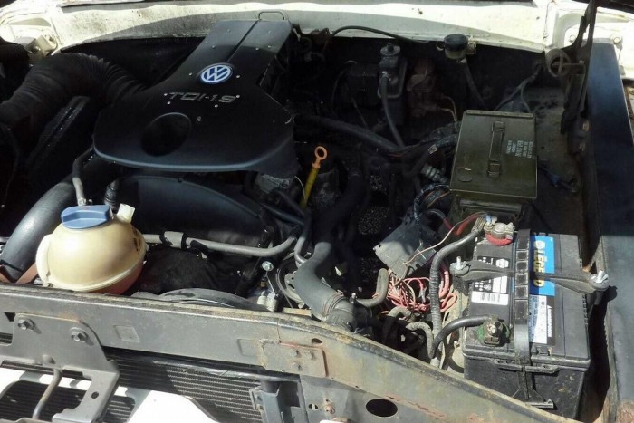 Meglepő motor került ebbe az amerikai pick-upba 6