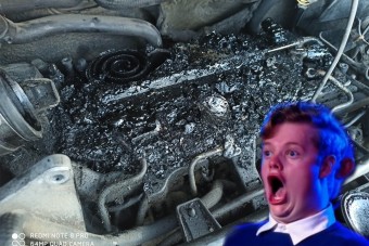 Ez a horror fogadta a magyar szerelőt, amikor felnyitotta a motorteret