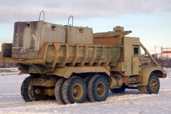 Pár éve még radioaktív hulladékot takarítottak ezek a teherautók