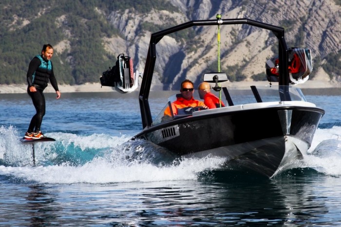 Peugeot, amivel utánfutó helyett vízisít vontathatsz 6