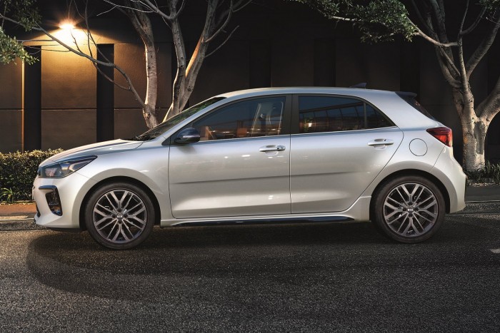 Lágy hibriddel frissül a városi Kia 7