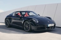 Nem kabrió, nem is kupé: visszatér a Porsche 911 Targa 21