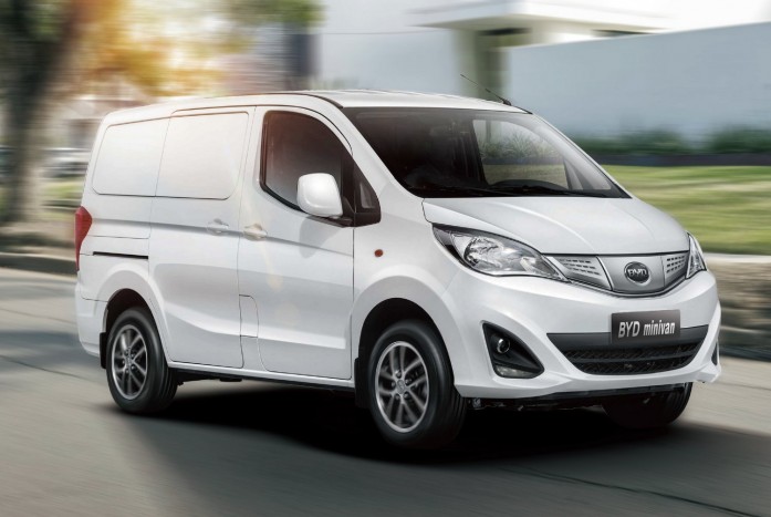 Ömlenek Európába a kínai autók 7