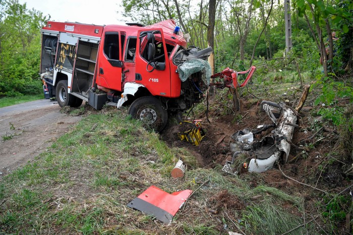 Fotókon a Hajdúböszörménynél felborult tűzoltó 1 | Vezess Fotókon a Hajdúböszörménynél felborult tűzoltó 1