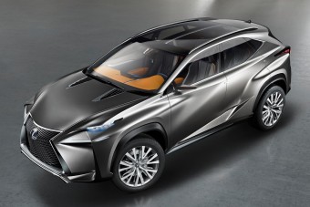 Már jövőre jöhet a plug-in hibrid Lexus