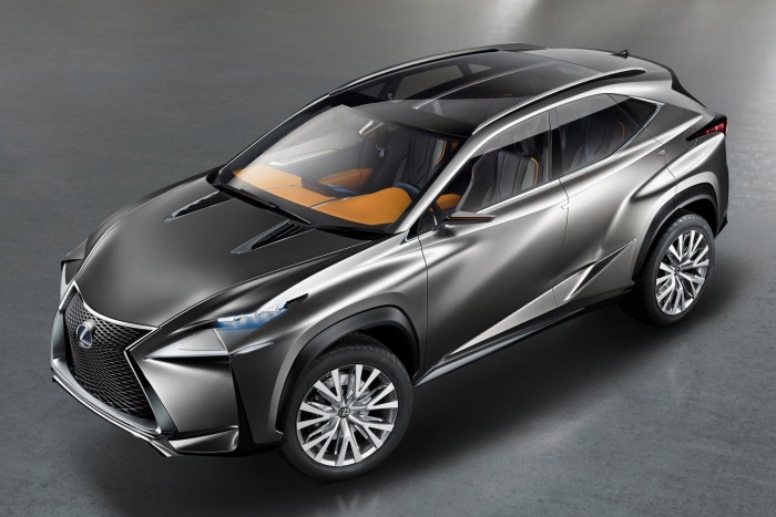 Már jövőre jöhet a plug-in hibrid Lexus
