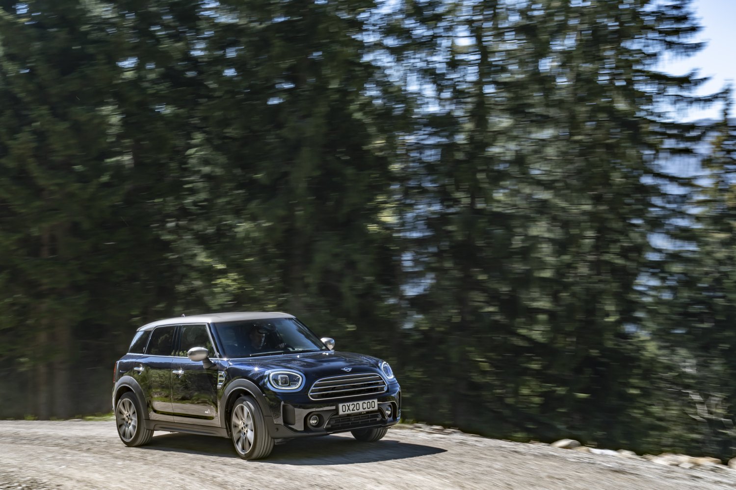 Két tucat fényképen a megújult Mini Countryman 15