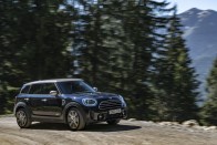 Két tucat fényképen a megújult Mini Countryman 58