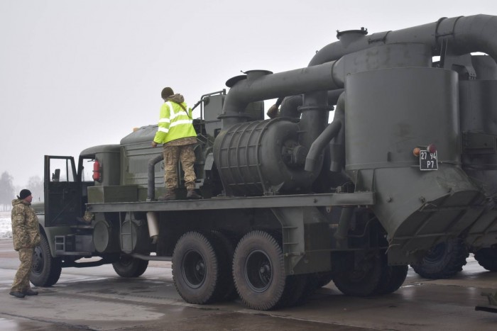 Ez a teherautónyi porszívó takarította a radioaktív port Csernobil utcáin 3