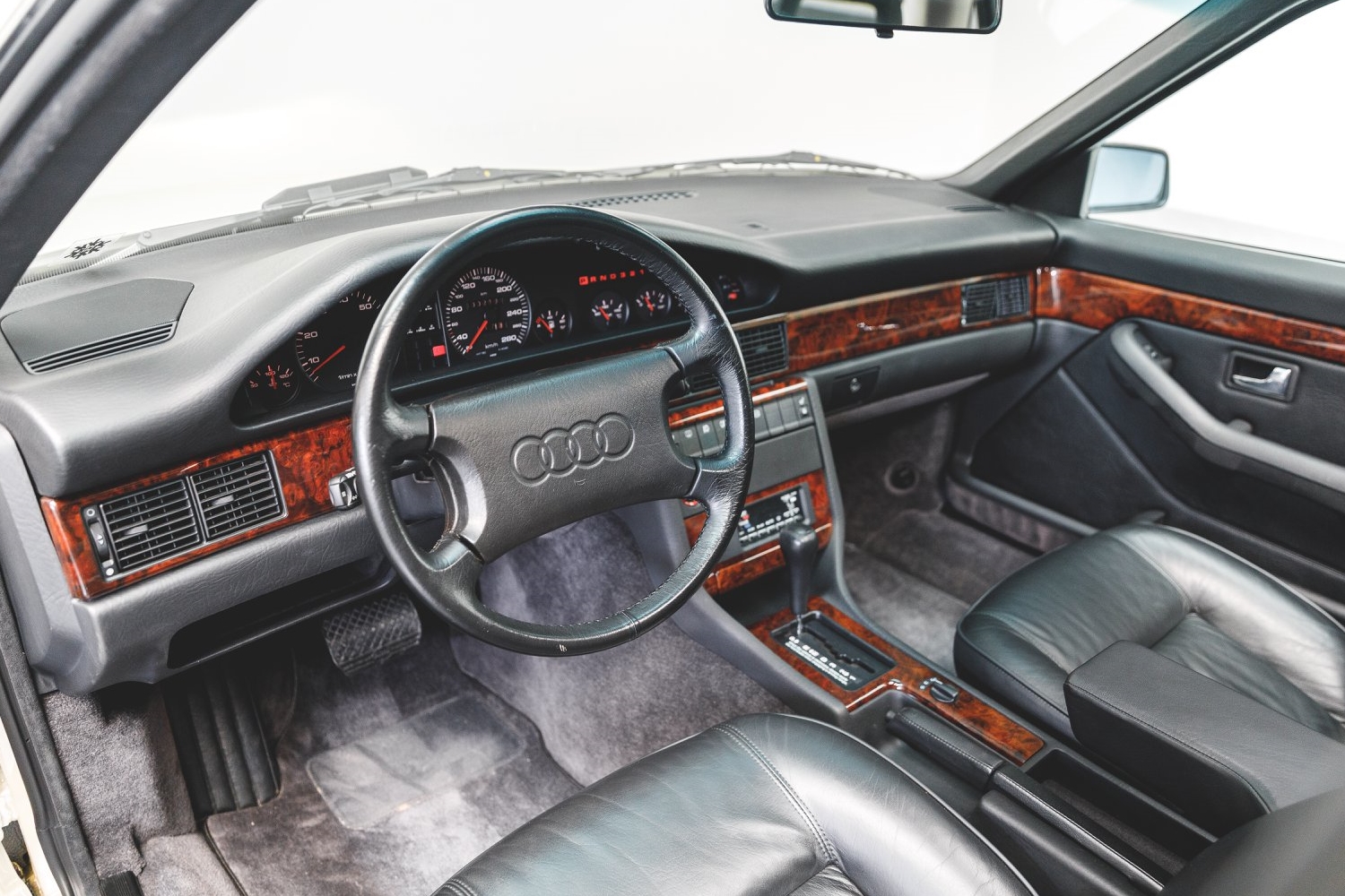 A V8 volt az Audi csúcsa 1990-ben 14