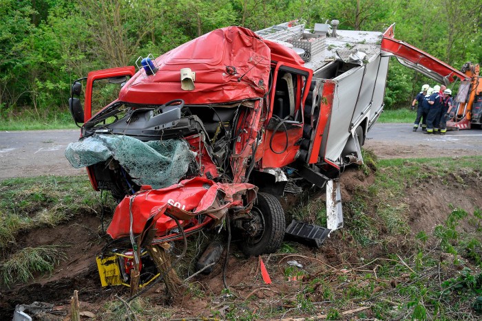 Fotókon a Hajdúböszörménynél felborult tűzoltó 2 | Vezess Fotókon a Hajdúböszörménynél felborult tűzoltó 2