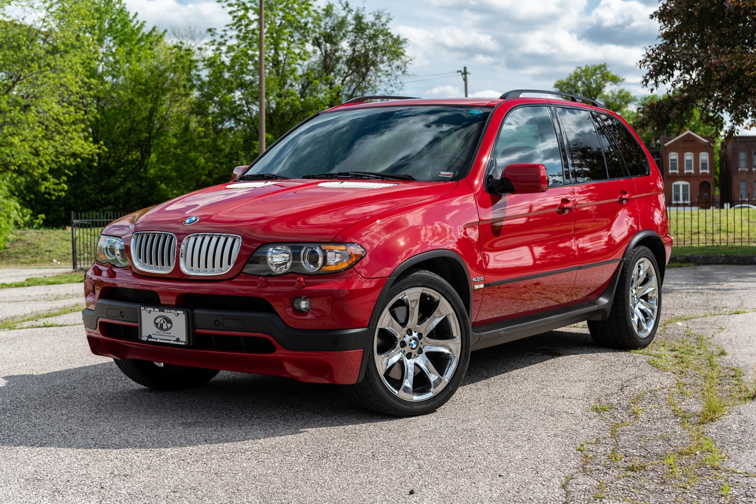 A BMW X5 4.8is-re még nem kellett M logó 5