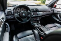 A BMW X5 4.8is-re még nem kellett M logó 26