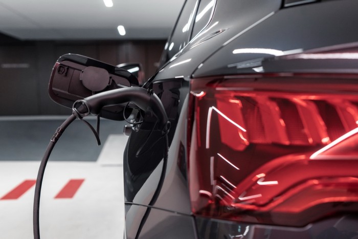 Nem a spórolásra megy az ABT hibrid Q5-ös Audija 6 | Vezess Nem a spórolásra megy az ABT hibrid Q5-ös Audija 6