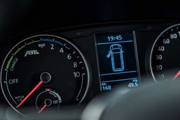 Tuningcéggel csinált elektromos Transportert a Volkswagen 6