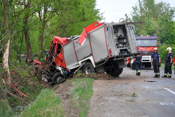 Fotókon a Hajdúböszörménynél felborult tűzoltó 3 | Vezess Fotókon a Hajdúböszörménynél felborult tűzoltó 3
