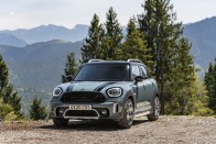 Két tucat fényképen a megújult Mini Countryman 204