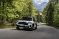 Két tucat fényképen a megújult Mini Countryman 375