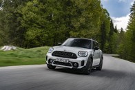 Két tucat fényképen a megújult Mini Countryman 377