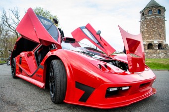 Ilyen a sportautó, ami a garázsban készült