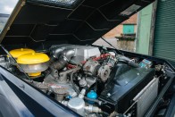 A Lamborghini LM002 az autók Rambója 18
