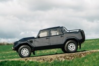 A Lamborghini LM002 az autók Rambója 15