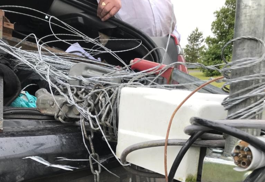 Nem volt vonóhorog az autón, mégis elhúzta a lakókocsit 2