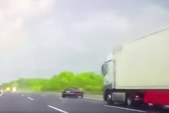 A halálból szedte össze az autót, kétszer egymás után