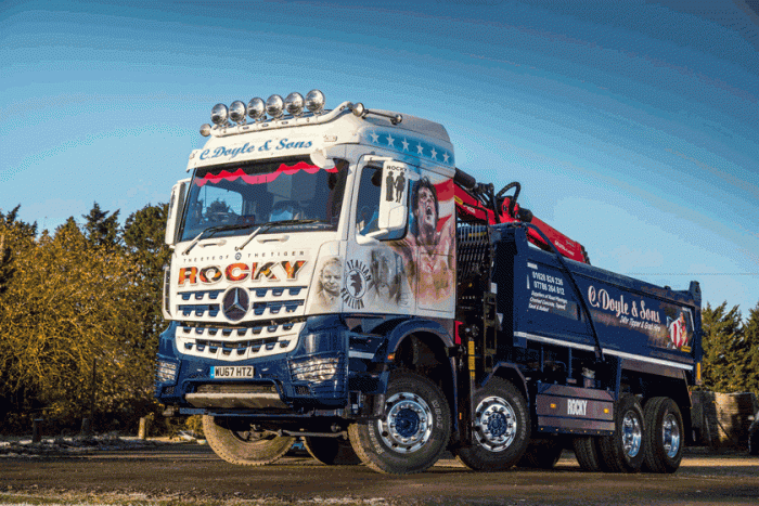 Nem akármiért került rá Rocky Balboa erre a dömperre