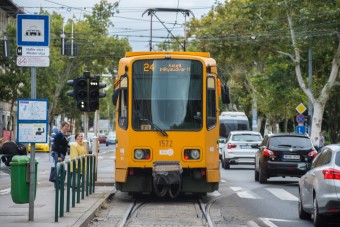 Új villamosvágány miatt jönnek lezárások Pesten
