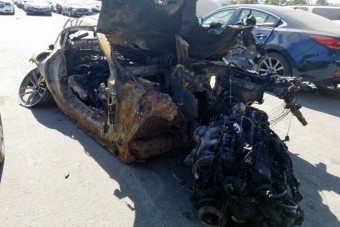 Autónak árulnak egy kupac fémet