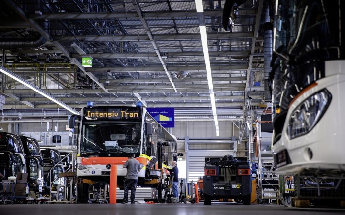 Mentőbusszal segítik a koronavírus elleni küzdelmet 1 | Vezess Mentőbusszal segítik a koronavírus elleni küzdelmet 1