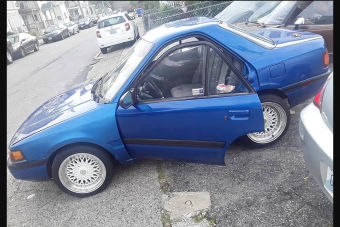 Ez lesz az eredménye, ha kivágjuk egy Mazda közepét